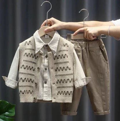 2 - 7 Yaş Erkek Çocuk Kırık Beyaz Üç Parçalı Konforlu Takım - MAKKA