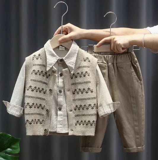 2 - 7 Yaş Erkek Çocuk Kırık Beyaz Üç Parçalı Konforlu Takım - MAKKA