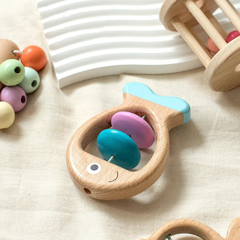 Montessori Yenidoğan Hediye Seti Ahşap Oyuncaklar ve Bez Seti - MAKKA