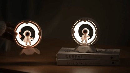 Dokunmatik Ayarlı Astronot Gece Lambası 4 Kademeli Parlaklık Dekoratif Masaüstü - MAKKA