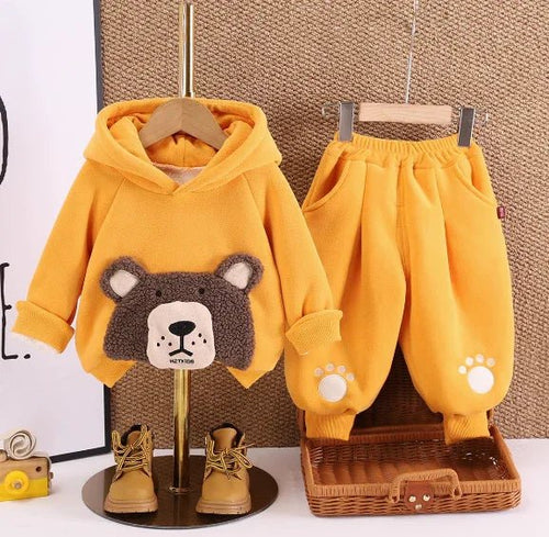 Kapşonlu Sarı Çocuk Takım - Yumuşak Kumaş, Esnek Hareket Özgürlüğü - MAKKA